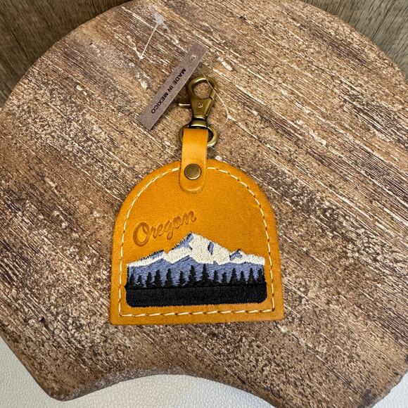 Portland Leather Oregon Charm MANGO FAST SHIP MOUNTAIN Bag Charm Pacific NW - Picture 7 of 7